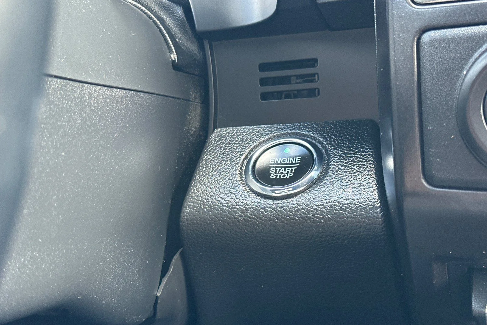 Used 2020 White Ford Limited image 27