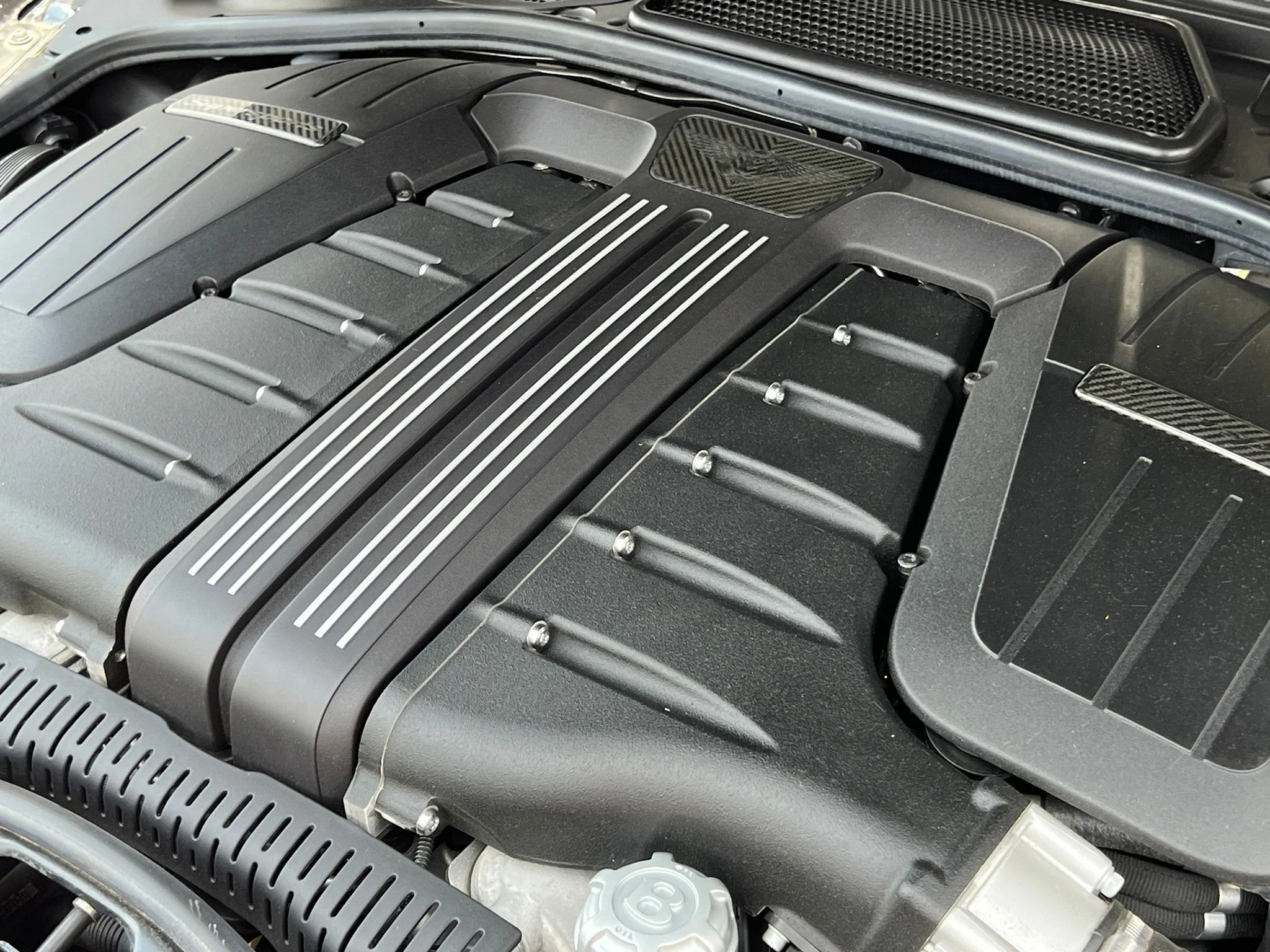 Used 2018 Black Bentley Base image 34