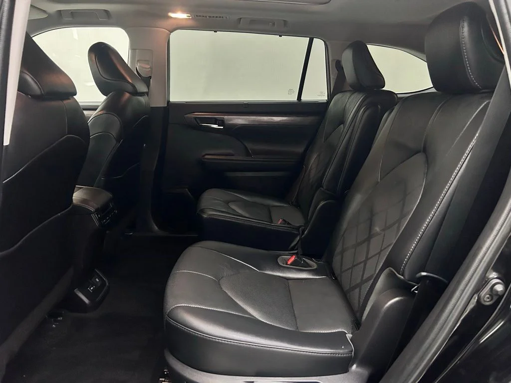 Used 2022 Black Toyota Platinum image 14