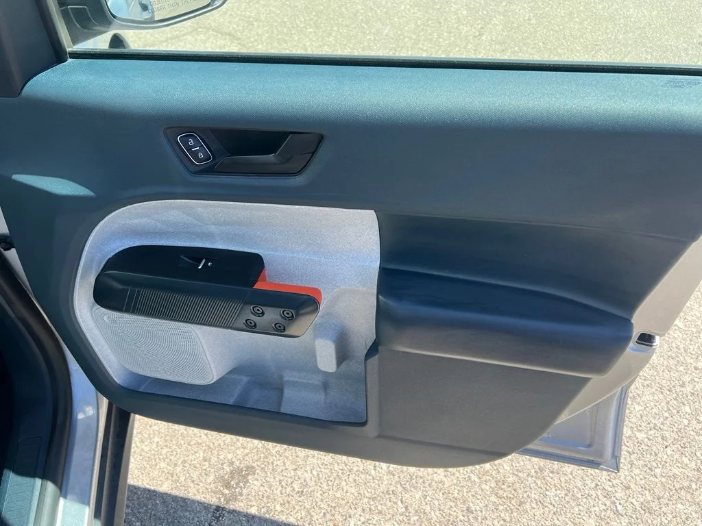 Used 2023 Silver Ford XLT image 24