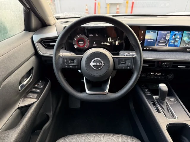 New 2027 Aspen White Tricoat Nissan SV image 17