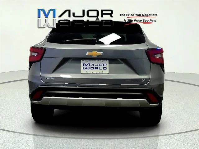Used 2024 Gray Chevrolet LT image 6