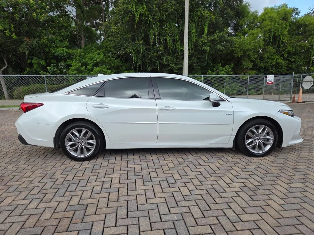 Used 2021 Beige Toyota XLE Plus image 12