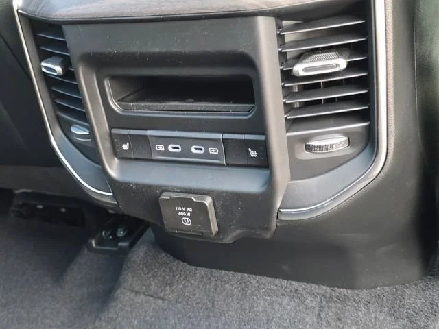 New 2026 Granite Crystal Metallic Clearcoat Ram Laramie image 41