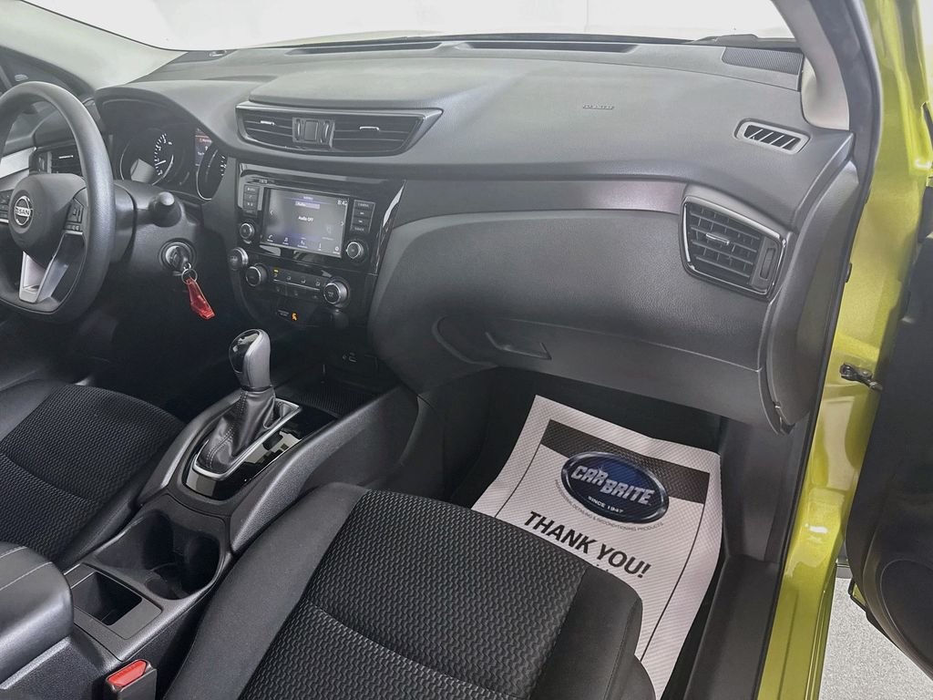Used 2020 Nitro Lime Metallic Nissan S image 27