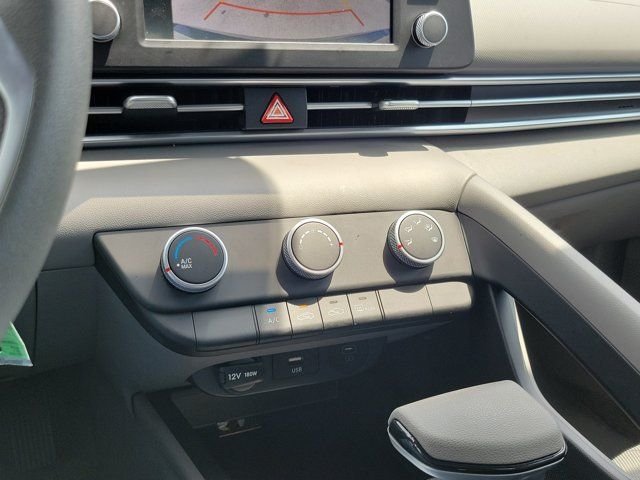 Certified Used 2025 Black Hyundai SE image 27