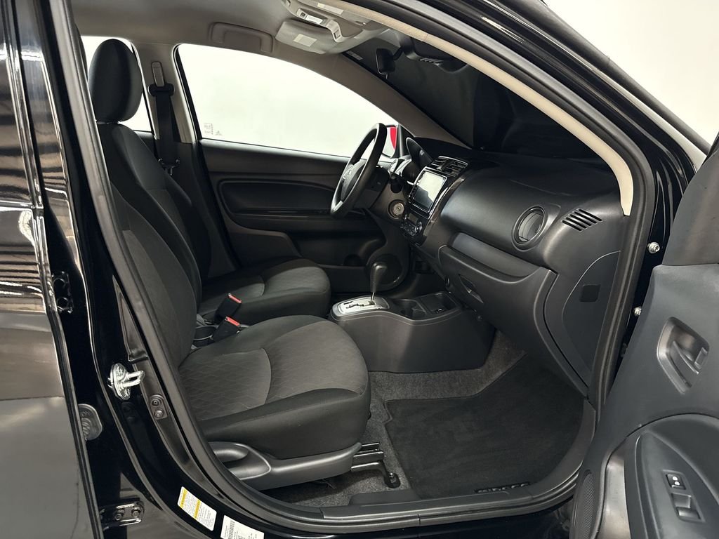 Used 2024 Jet Black Metallic Mitsubishi ES image 17