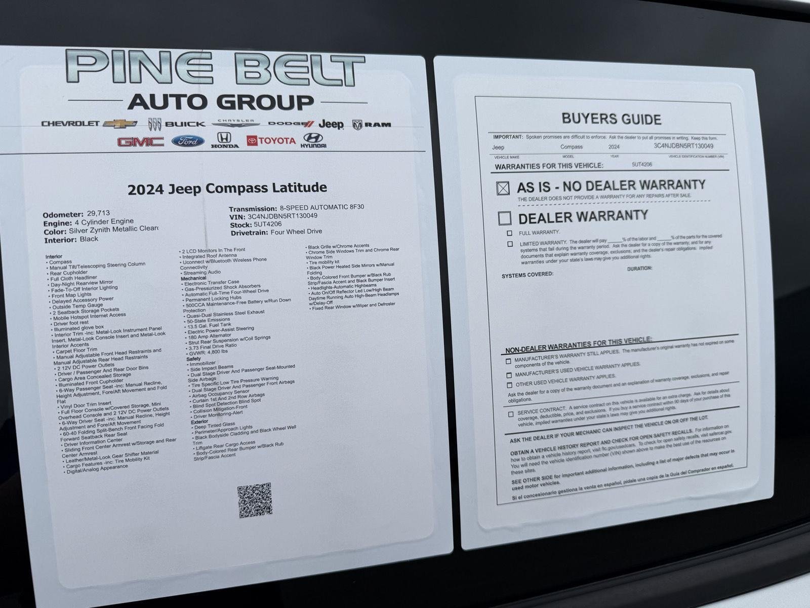 Used 2024 Silver Zynith Metallic Clearcoat Jeep Latitude image 25