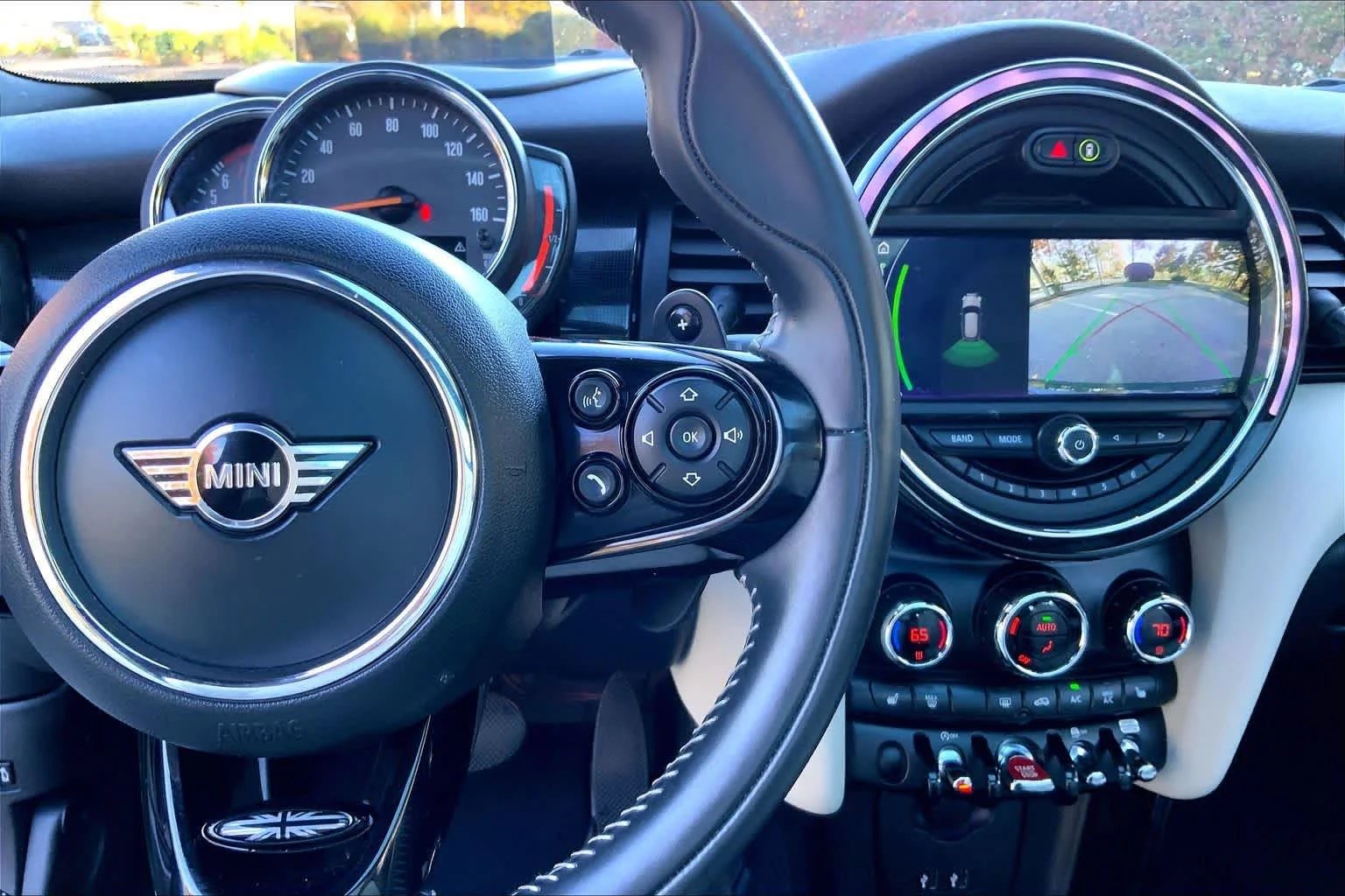 Used 2020 British Racing Green IV Metallic MINI Cooper S image 24