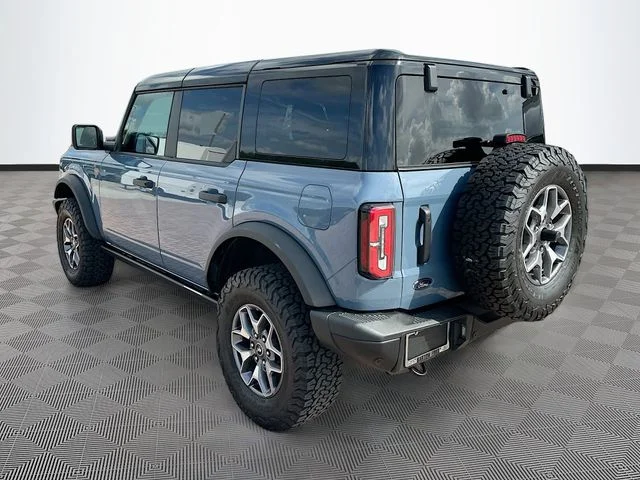 Used 2025 Gray Ford Badlands image 7
