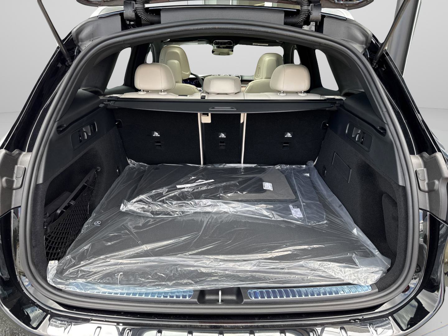 Certified Used 2026 Black Mercedes-Benz GLC 300 image 12