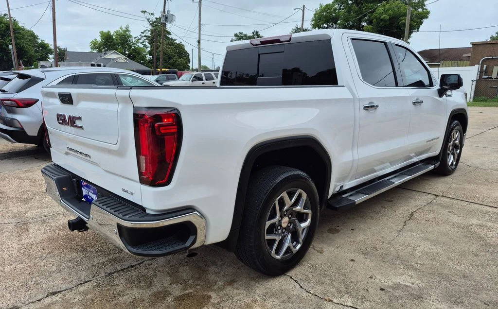 Used 2024 Summit White GMC SLT image 6