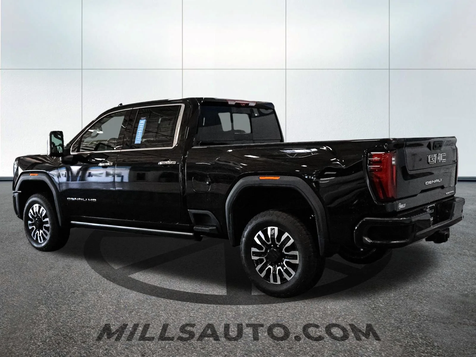 Certified Used 2024  GMC Denali Ultimate image 4