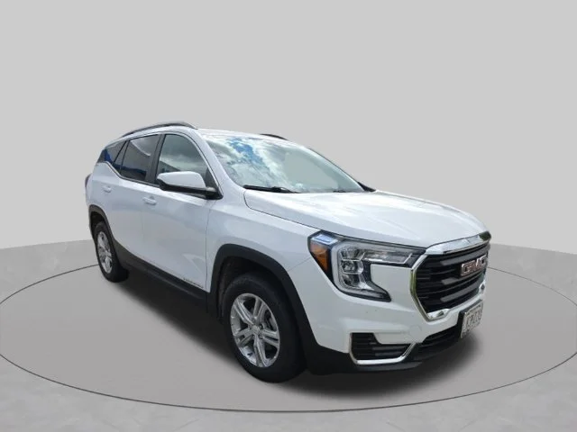 Used 2023 White GMC SLE image 2
