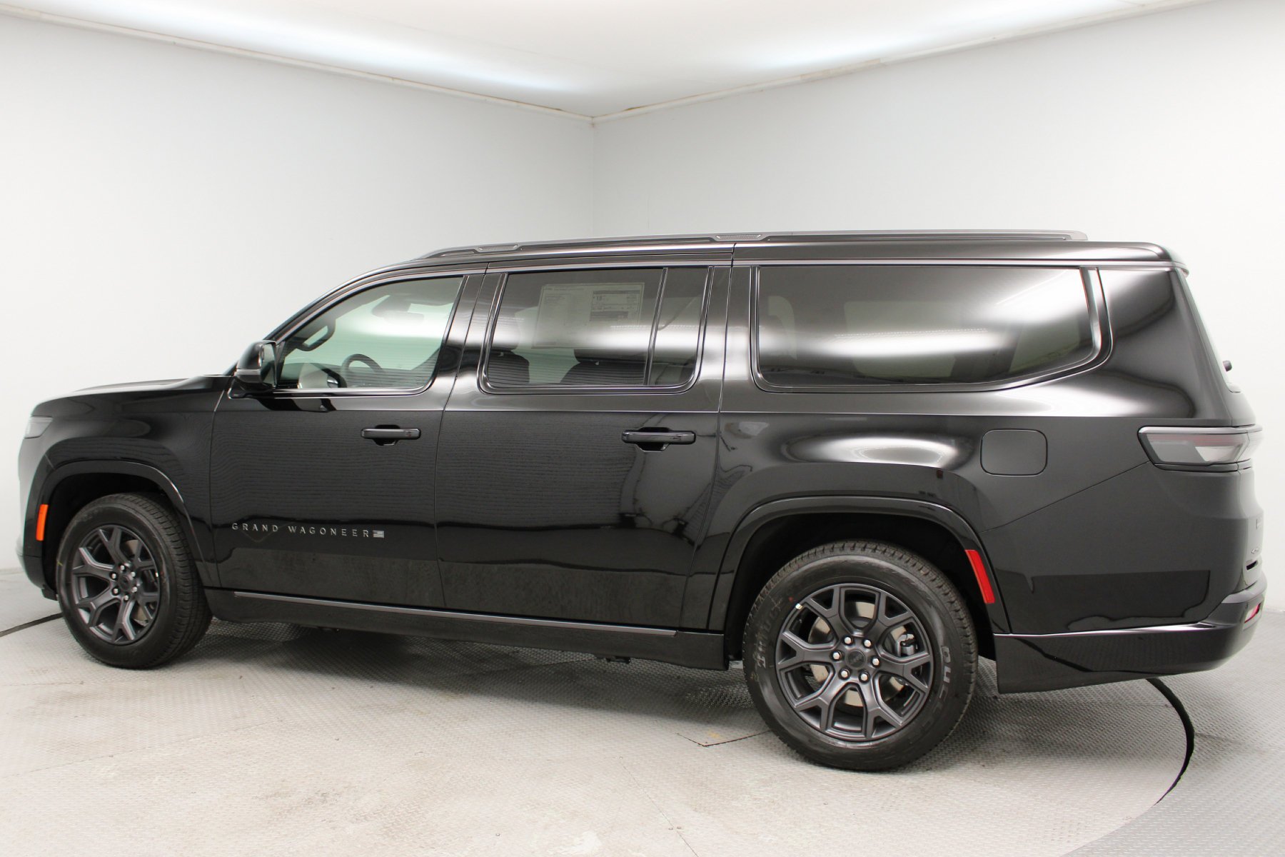 New 2026 High Gloss Black Exterior Paint Jeep Limited Altitude 4x4 image 12
