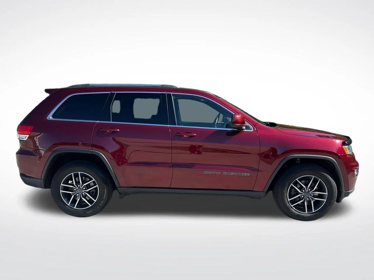 Used 2019 Red Jeep Laredo E image 10
