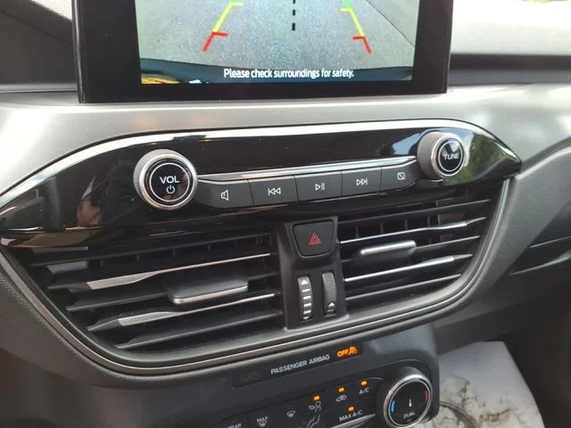 Used 2023 Gray Ford Active image 29