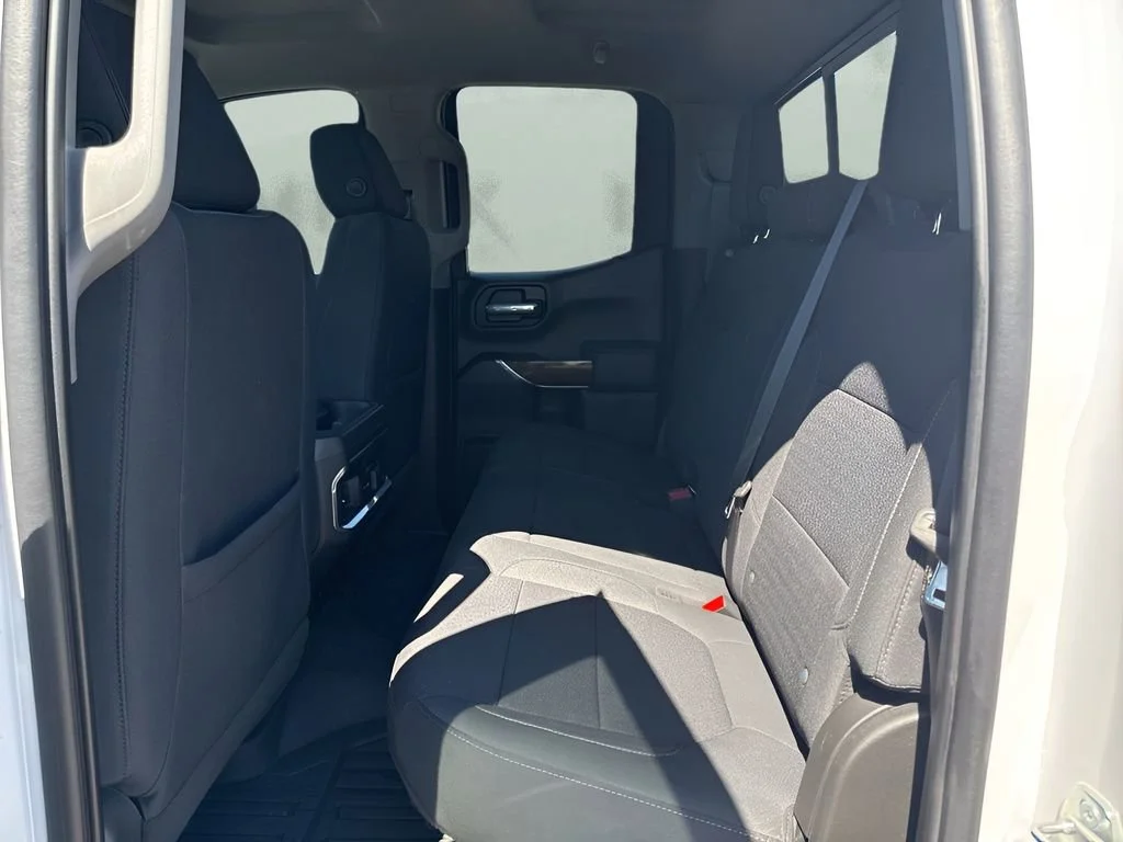 Used 2021 SUMMIT WHITE GMC Elevation image 11