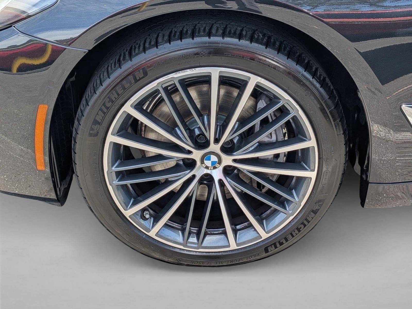 Used 2021 Black BMW 540i xDrive image 23