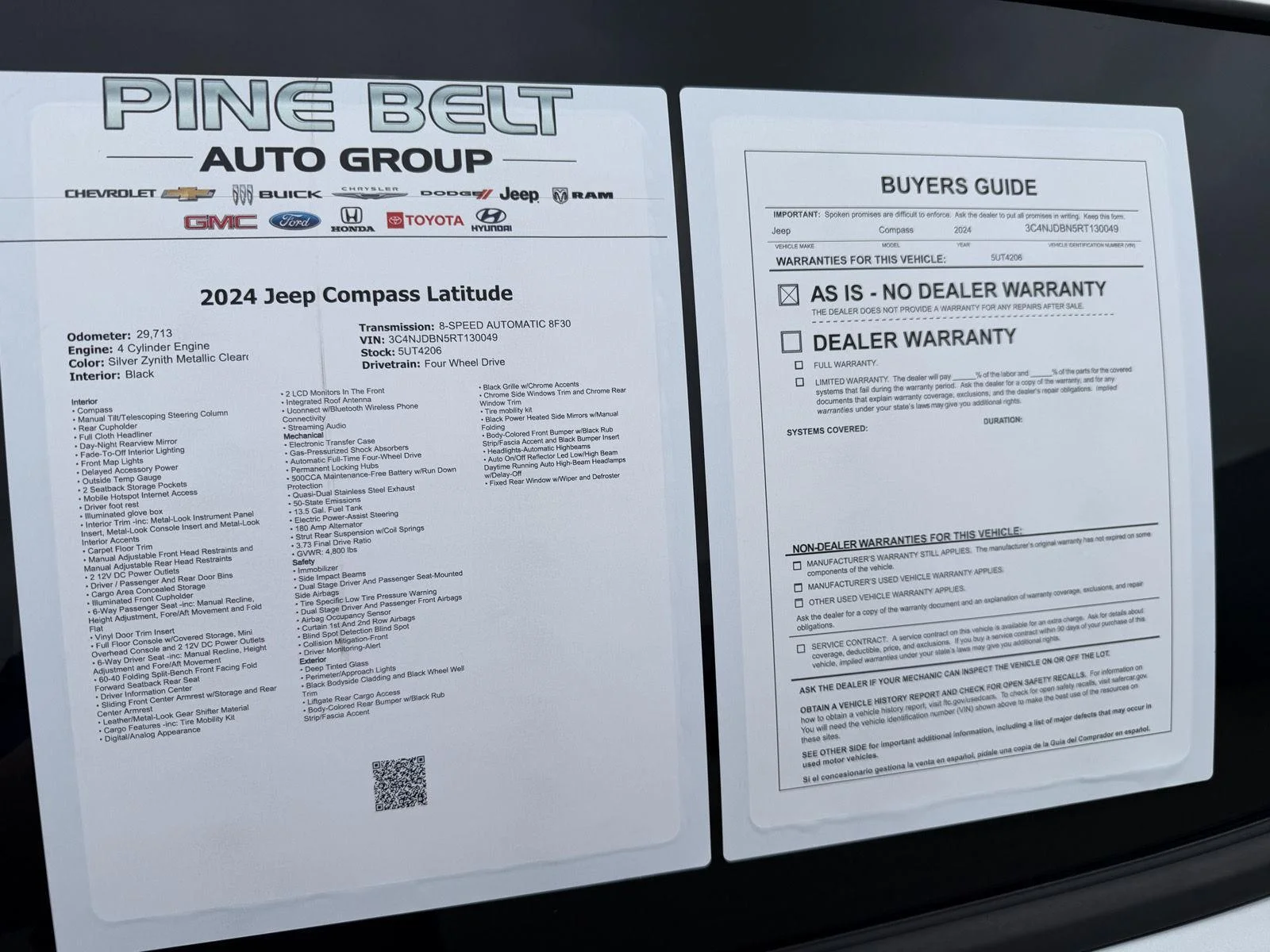 Used 2024 Silver Zynith Metallic Clearcoat Jeep Latitude image 25