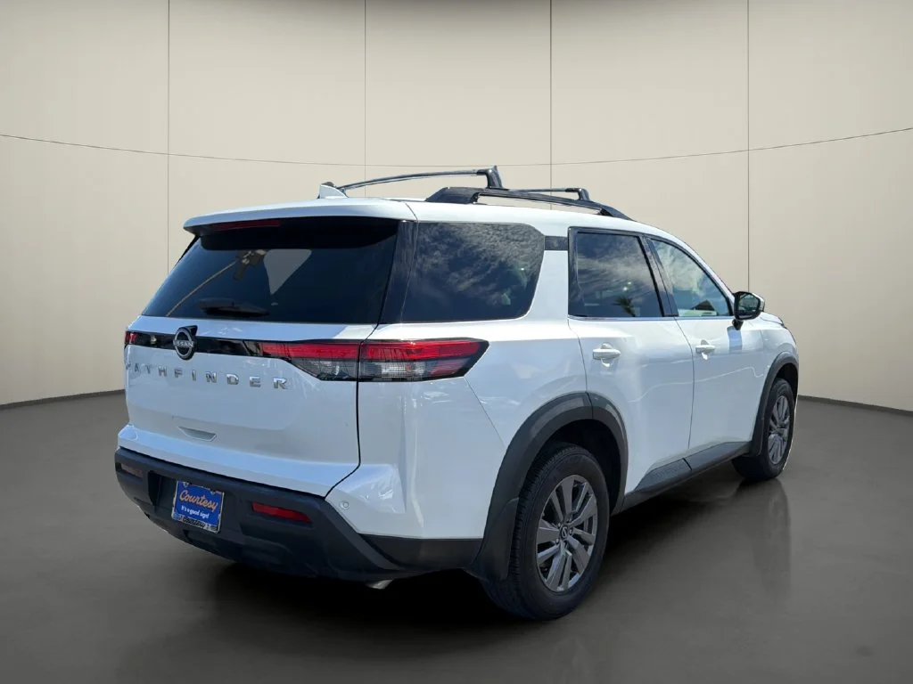 Used 2025 White Nissan SV image 7