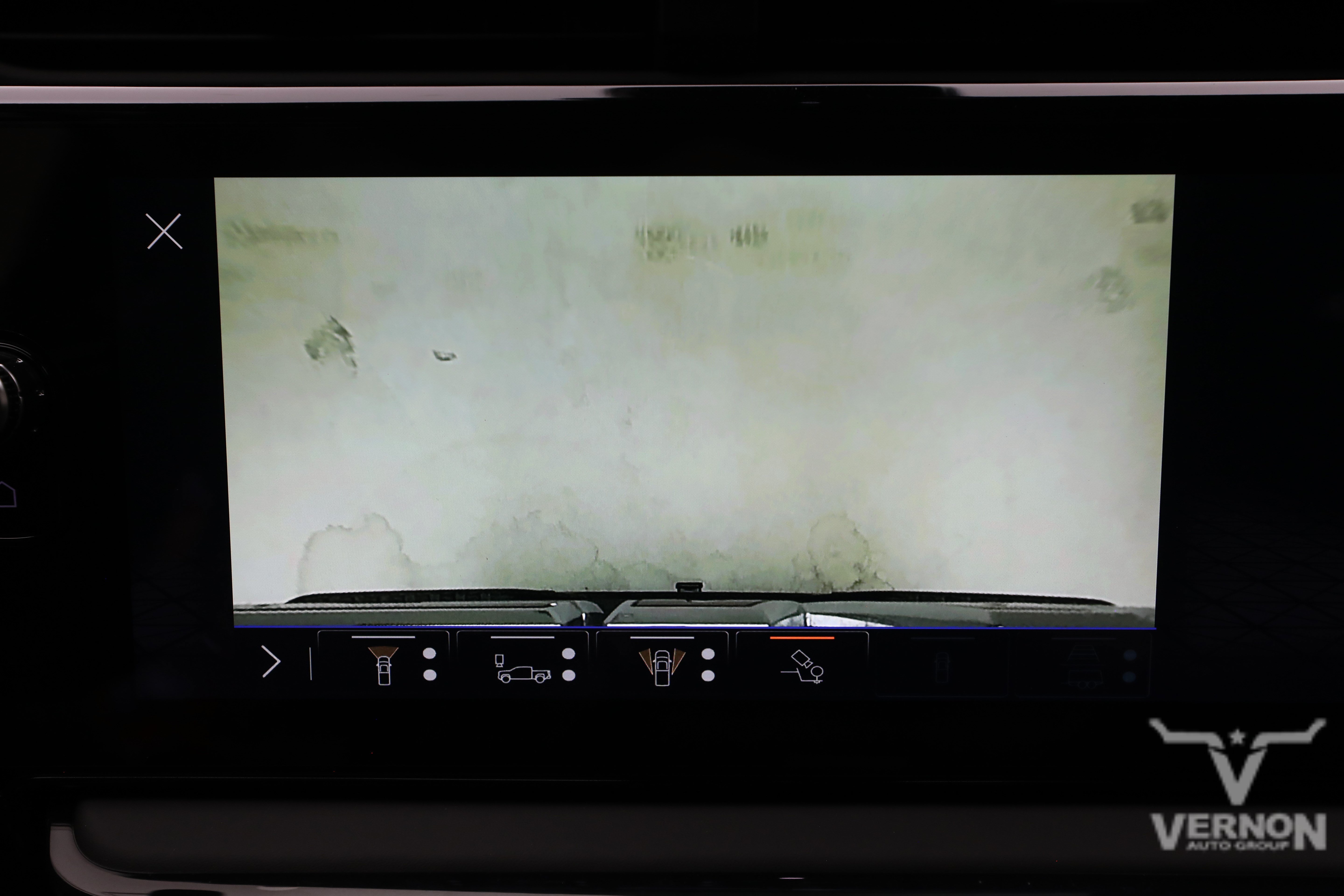 New 2026 Summit White GMC N image 30