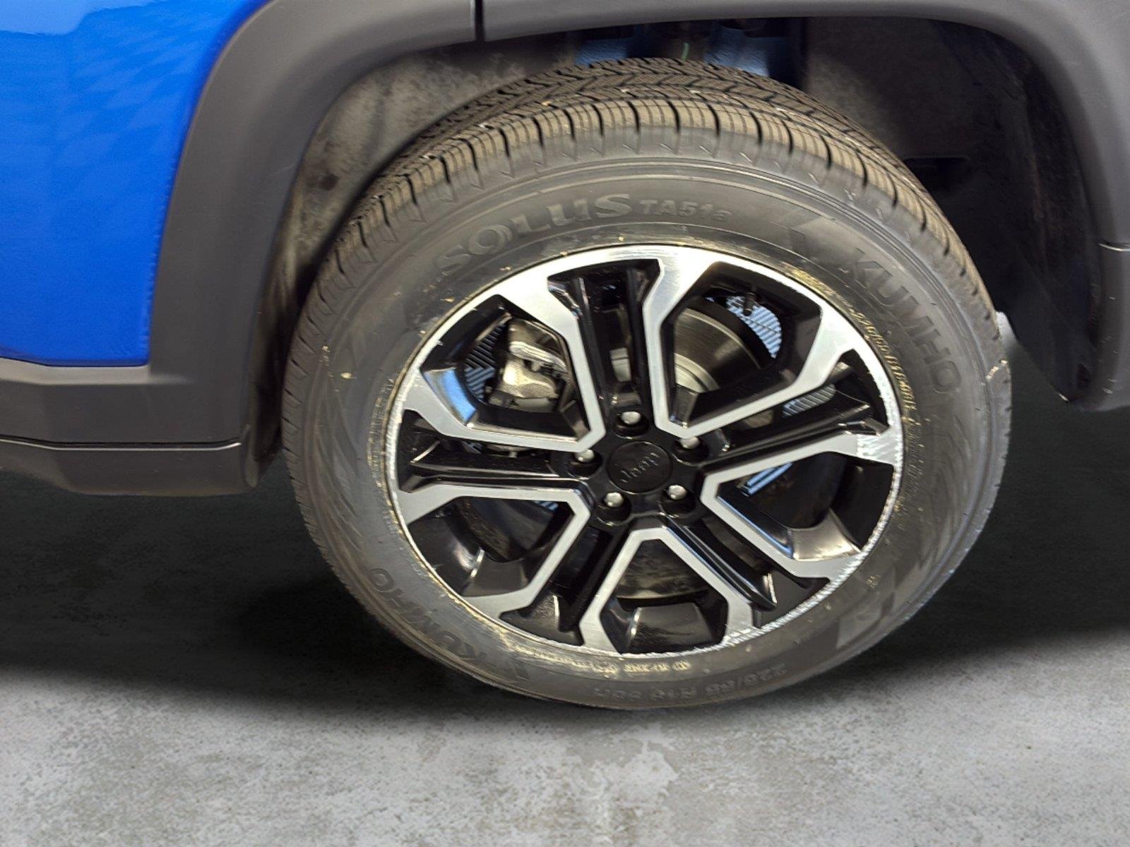 Used 2023 Laser Blue Pearlcoat Jeep Limited image 31