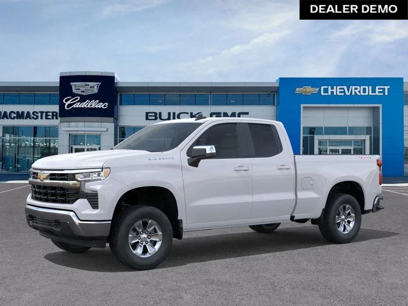 Used 2025  Chevrolet LT image 2
