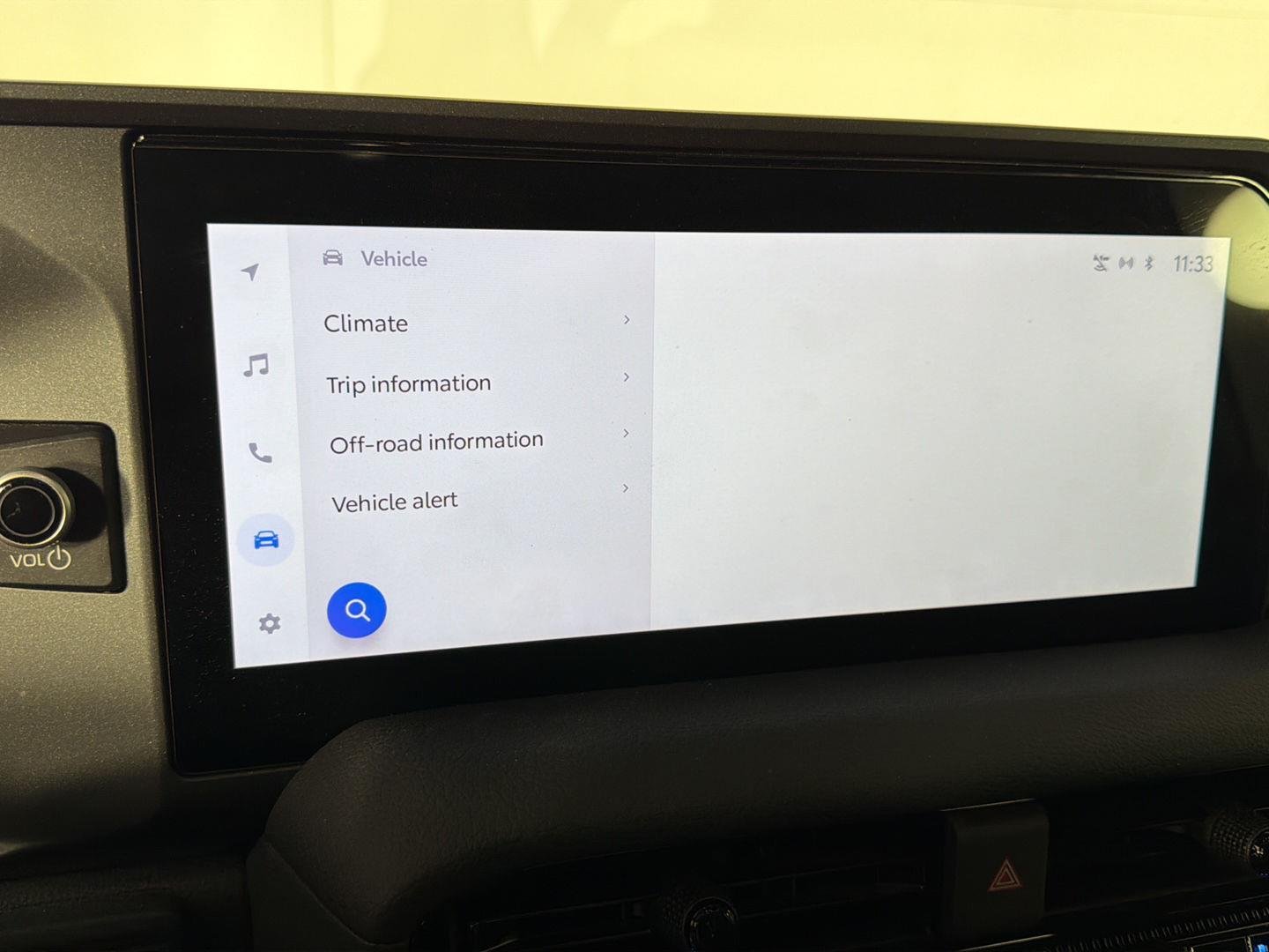 Used 2024 Wind Chill Pearl Toyota Base image 31