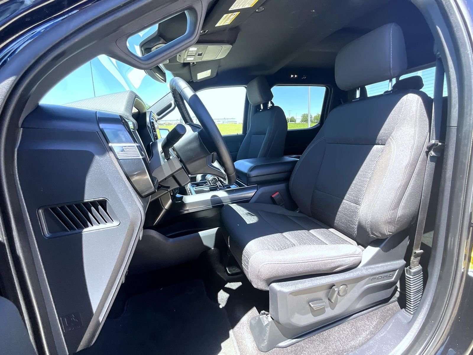 Used 2023 Black Ford XLT image 10