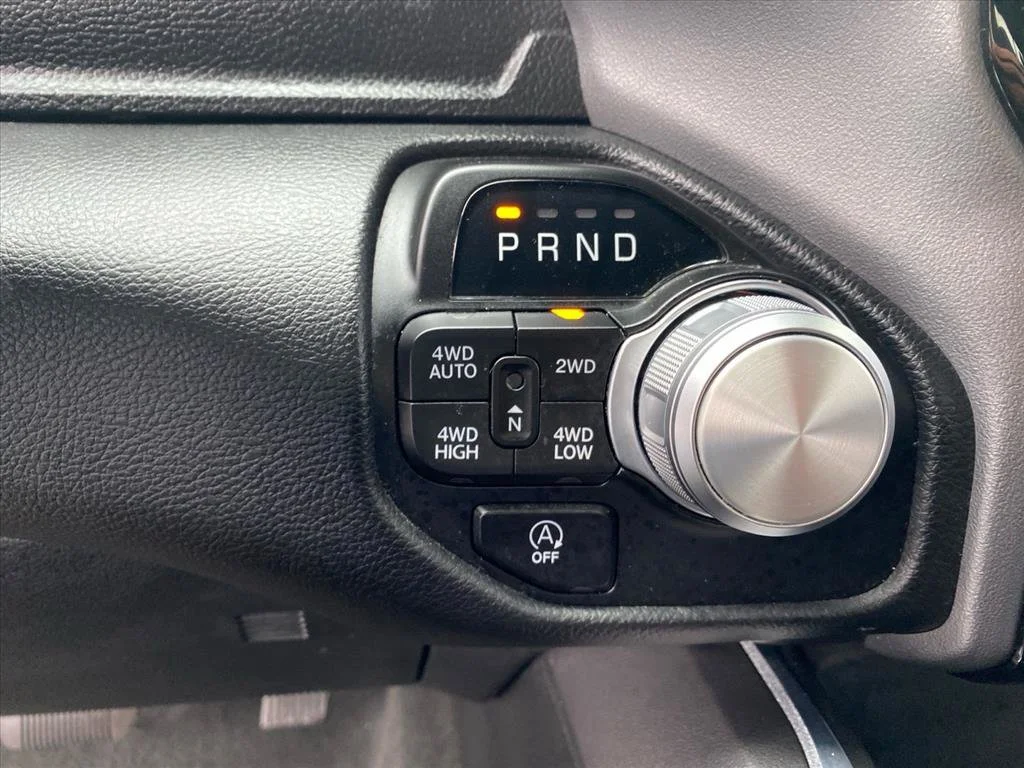 Used 2023 Diamond Black Crystal Pearlcoat Ram Laramie image 12