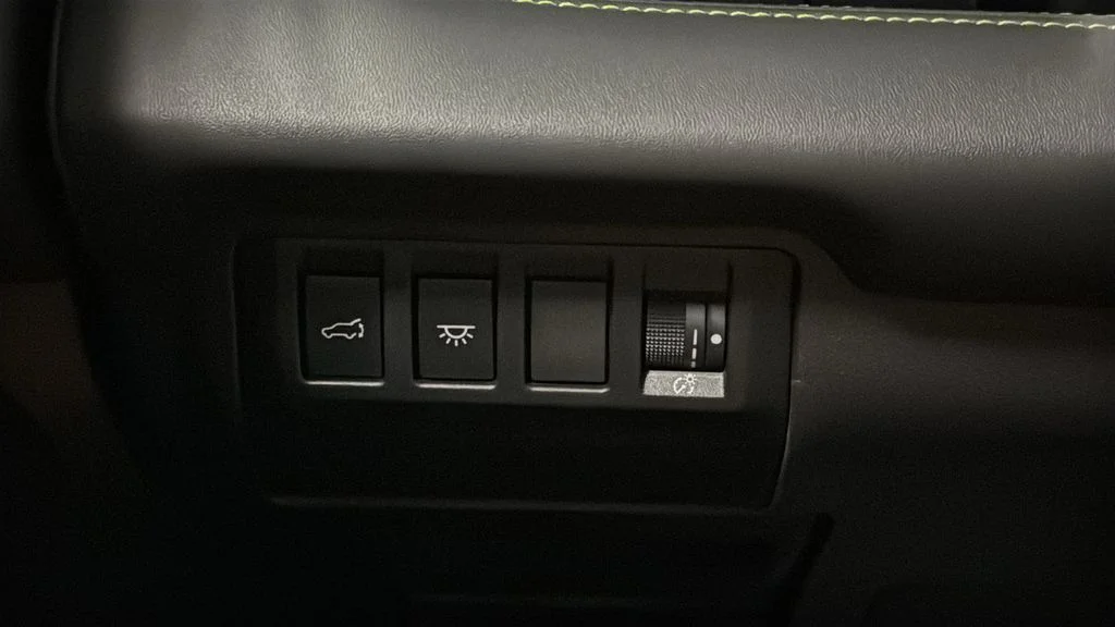 Used 2023 Black Subaru Onyx Edition image 28