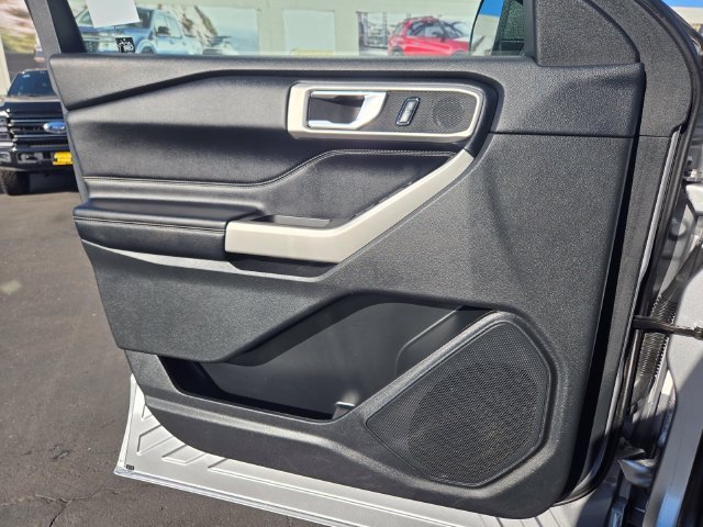 Used 2022 Silver Ford XLT image 12