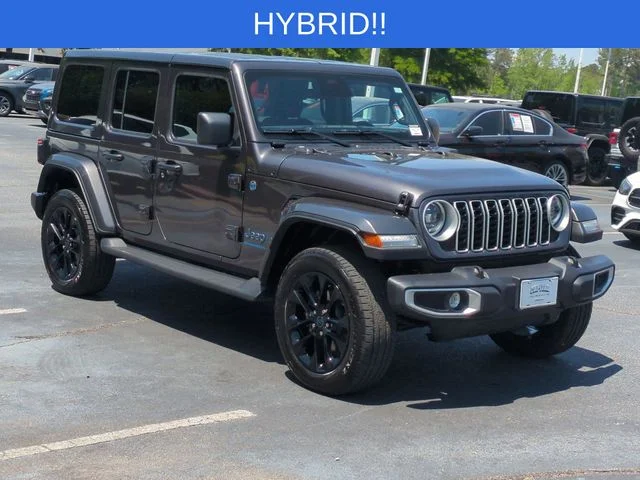 Used 2025 Gray Jeep Sahara 4xe image 7