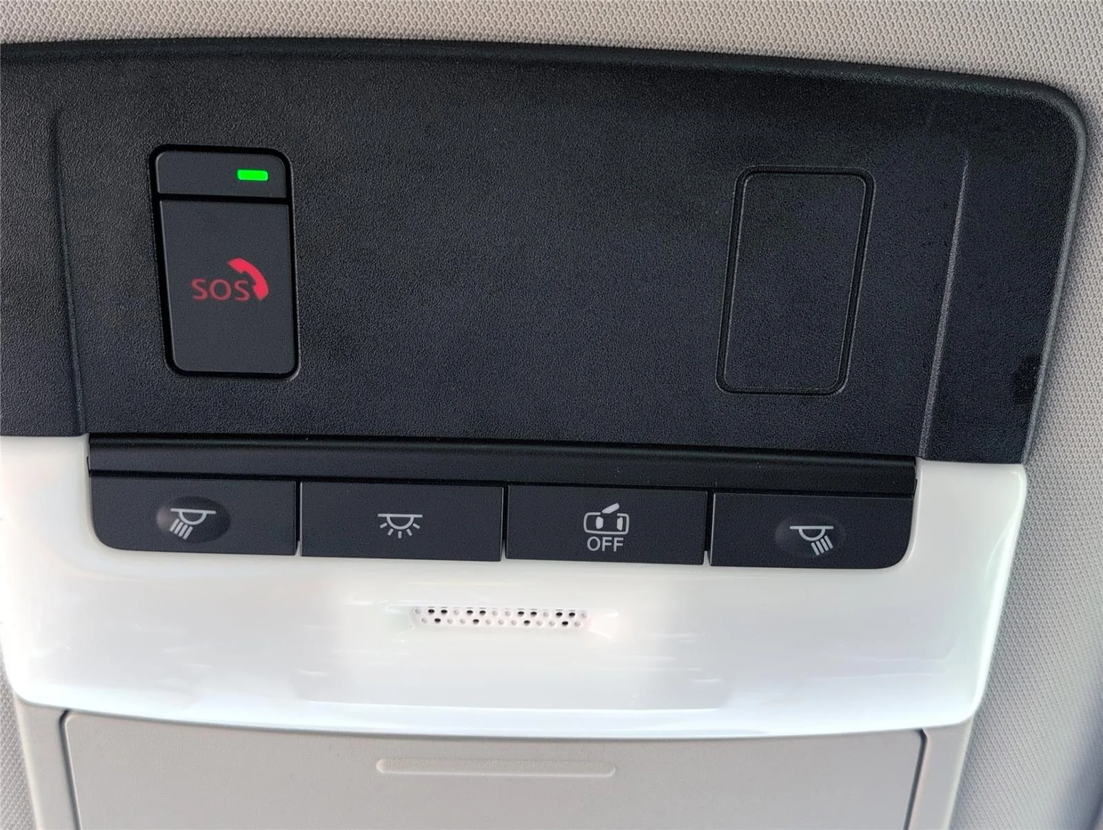 Used 2025 Gun Metallic Nissan SV image 17