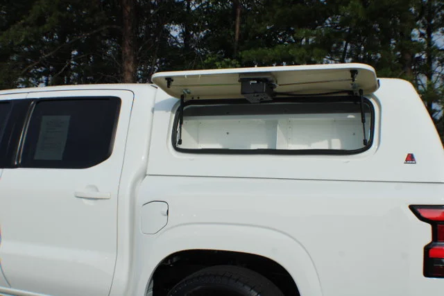 Used 2023 Glacier White Nissan SV image 18