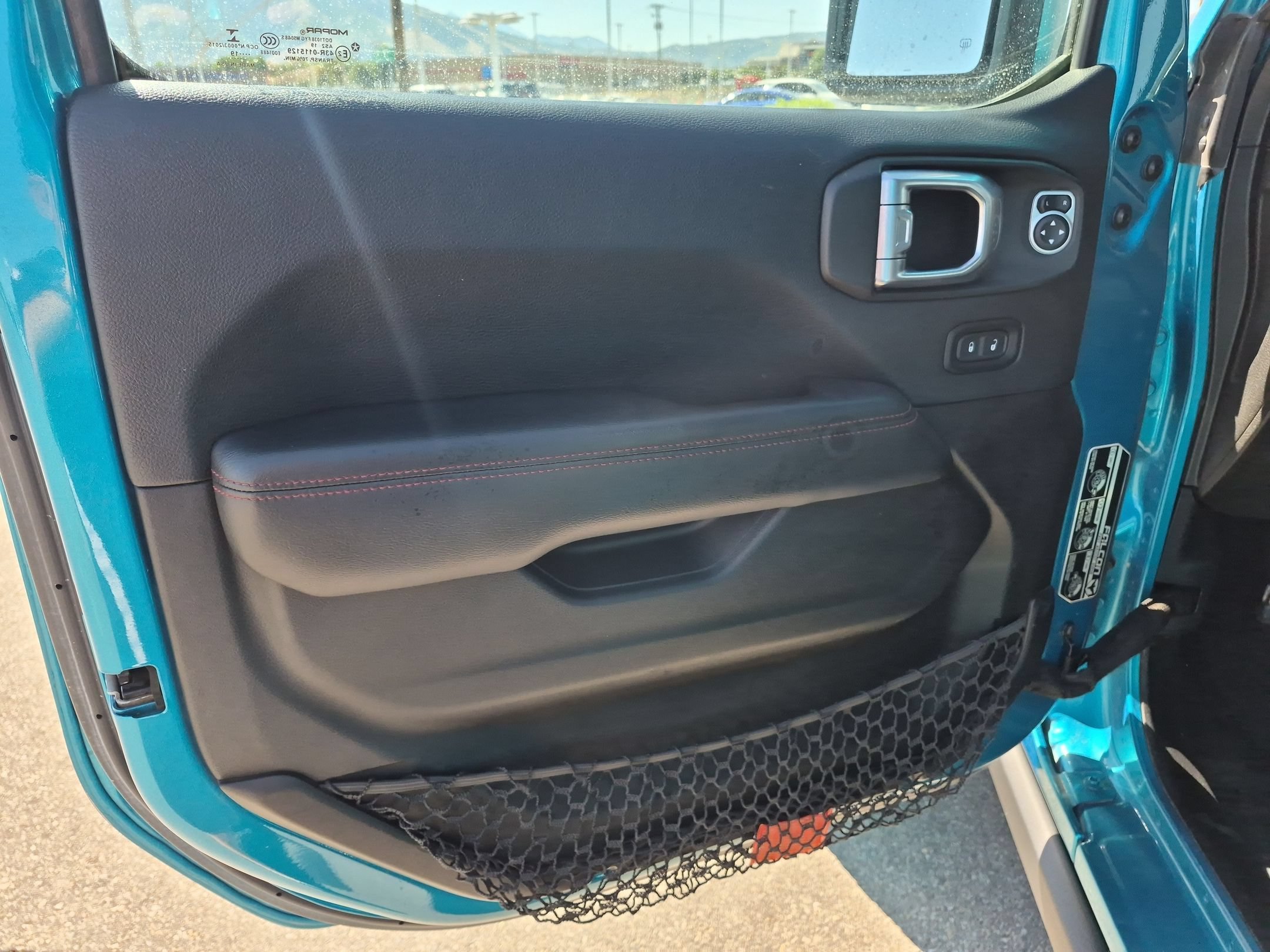 Used 2019 Bikini Pearlcoat Jeep Rubicon image 12