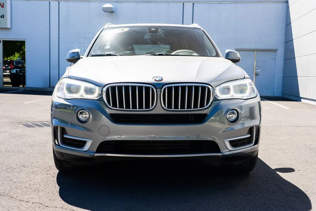 Used 2018 Gray BMW xDrive35d image 2