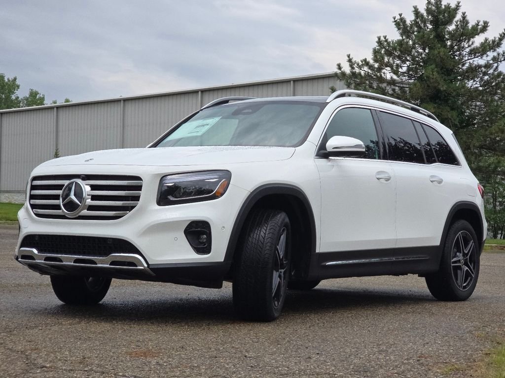 New 2026 Polar White Mercedes-Benz GLB 250 image 10