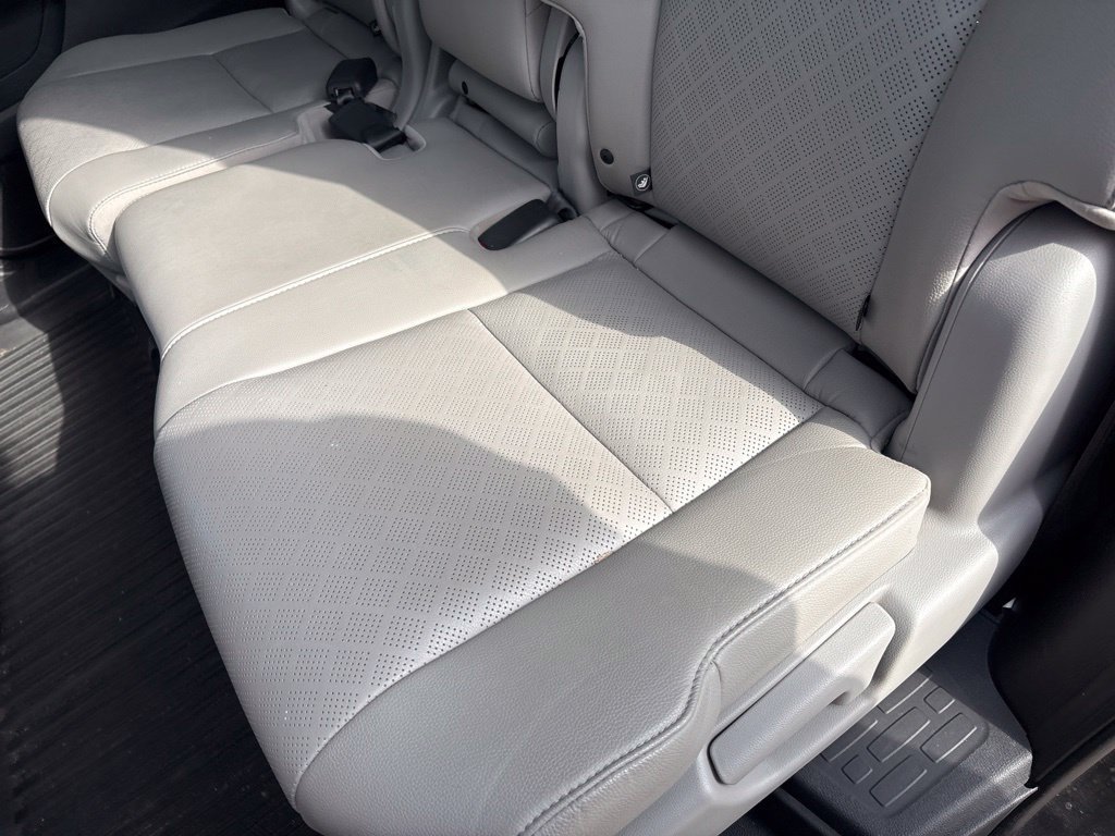 Used 2019 Gray Honda EX-L image 42