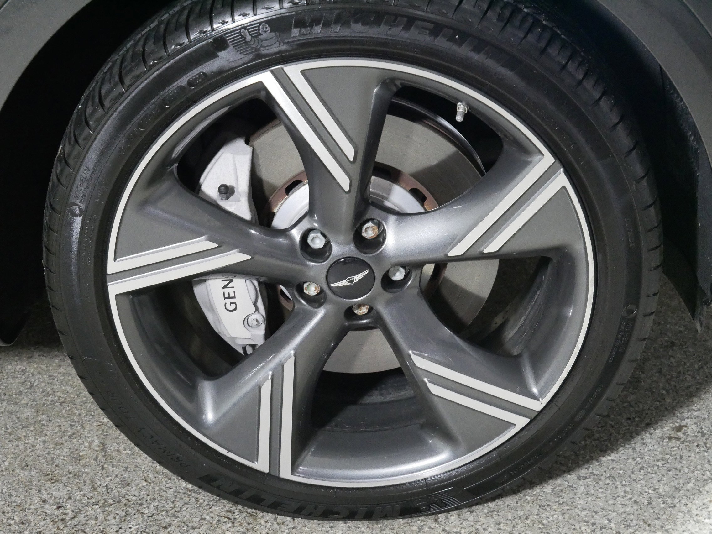 Certified Used 2025 Makalu Gray Genesis 3.5T Prestige image 15