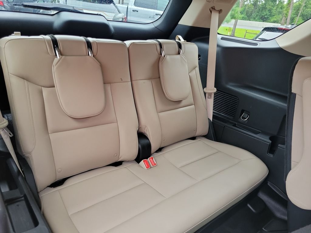 Used 2020 Silver Ford Limited image 32