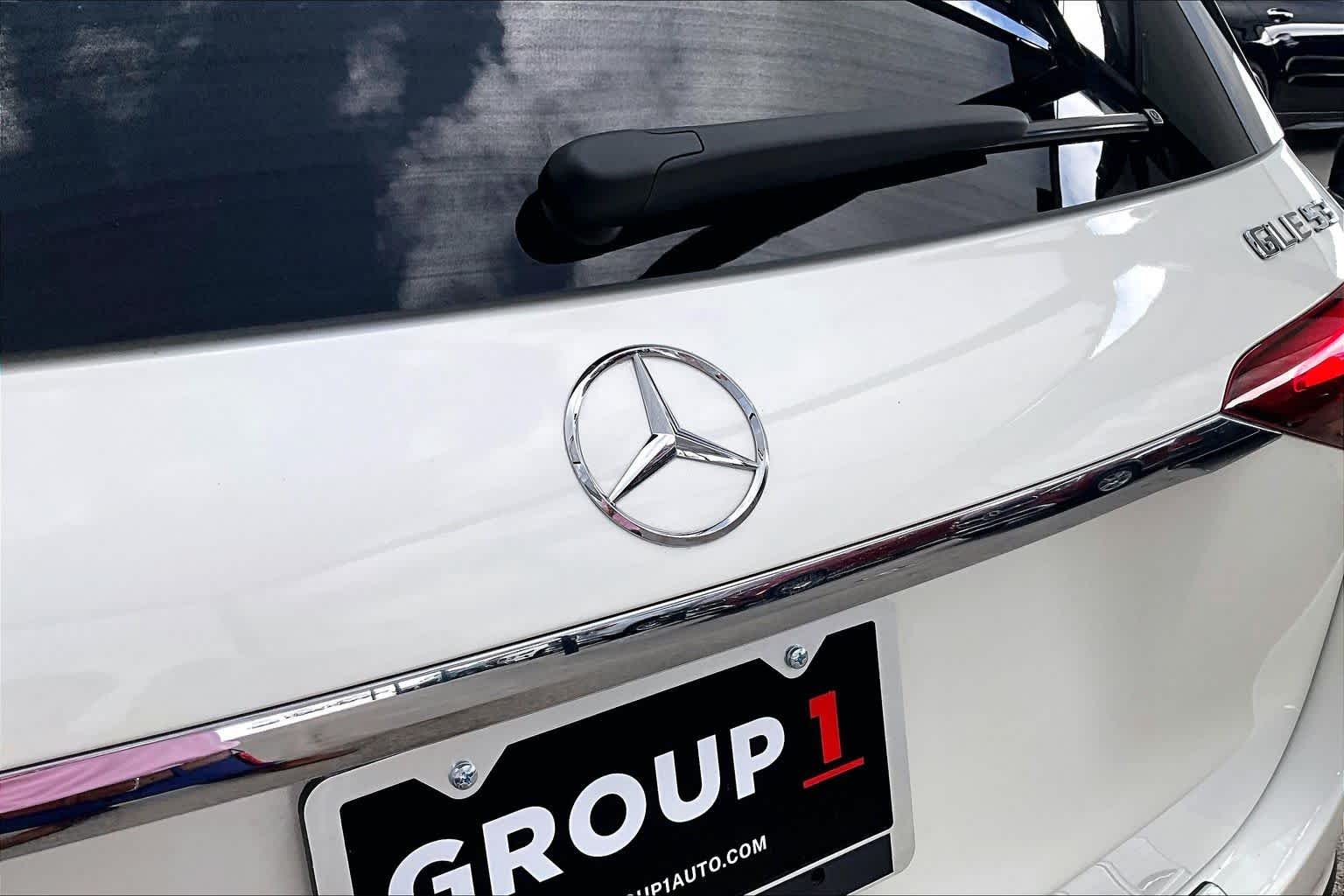 Used 2024 MANUFAKTUR Diamond White Metallic Mercedes-Benz AMG® GLE 53 image 31
