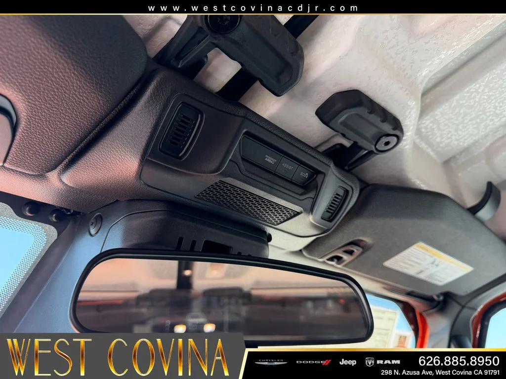 2025 Jeep Wrangler 4-Door Sahara - Photo 16
