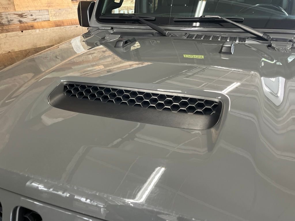 Used 2022 Gray Clearcoat Jeep Mojave image 8