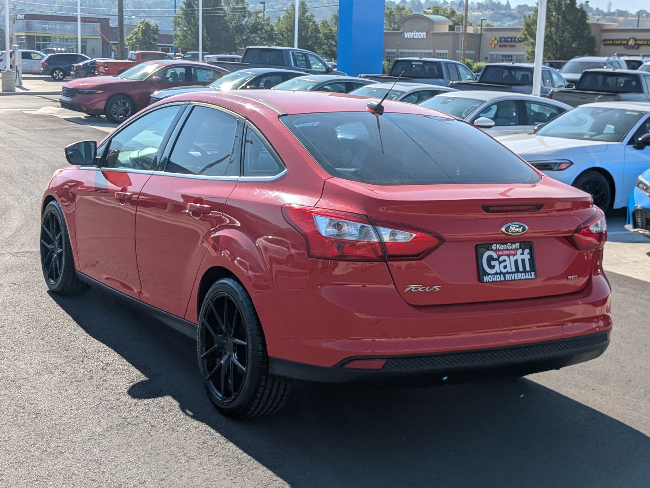 Used 2012 Race Red Ford SEL image 5