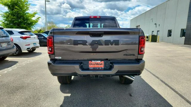 New 2026 Granite Crystal Metallic Clear-Coat Exterior Paint RAM Tradesman image 9
