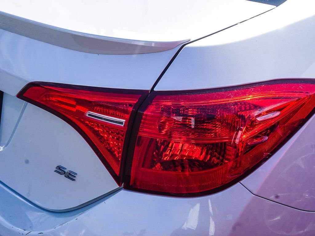 Used 2018 White Toyota SE image 7