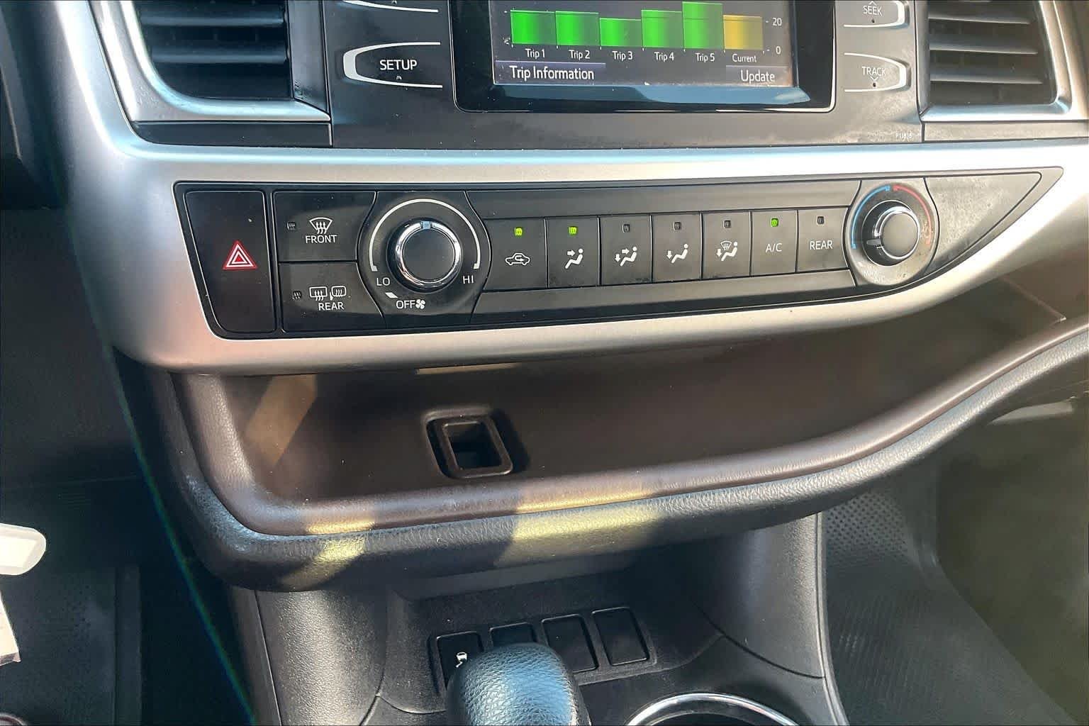 Used 2019 Midnight Black Metallic Toyota LE image 32