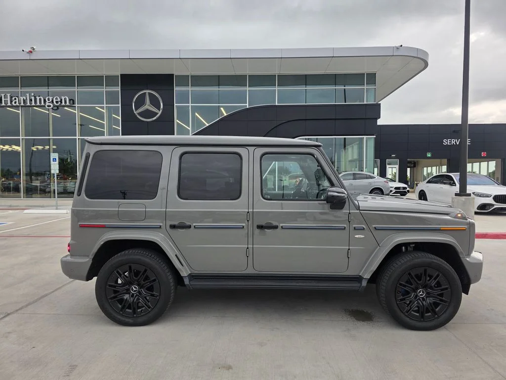 Used 2025 Gray Mercedes-Benz G 580 image 9